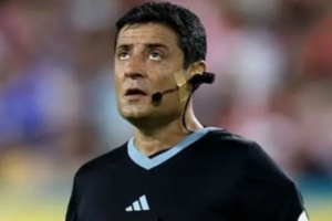 kaiyun-BBC：英超将在美国系列赛试行裁判随身摄像头，未来可能用于联赛