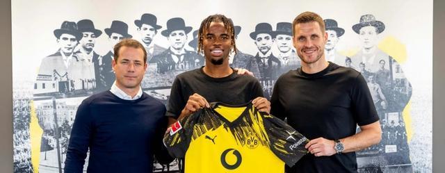 开云APP-官方：多特签下切尔西中场丘库埃梅卡，转会费2500万欧+浮动+转售